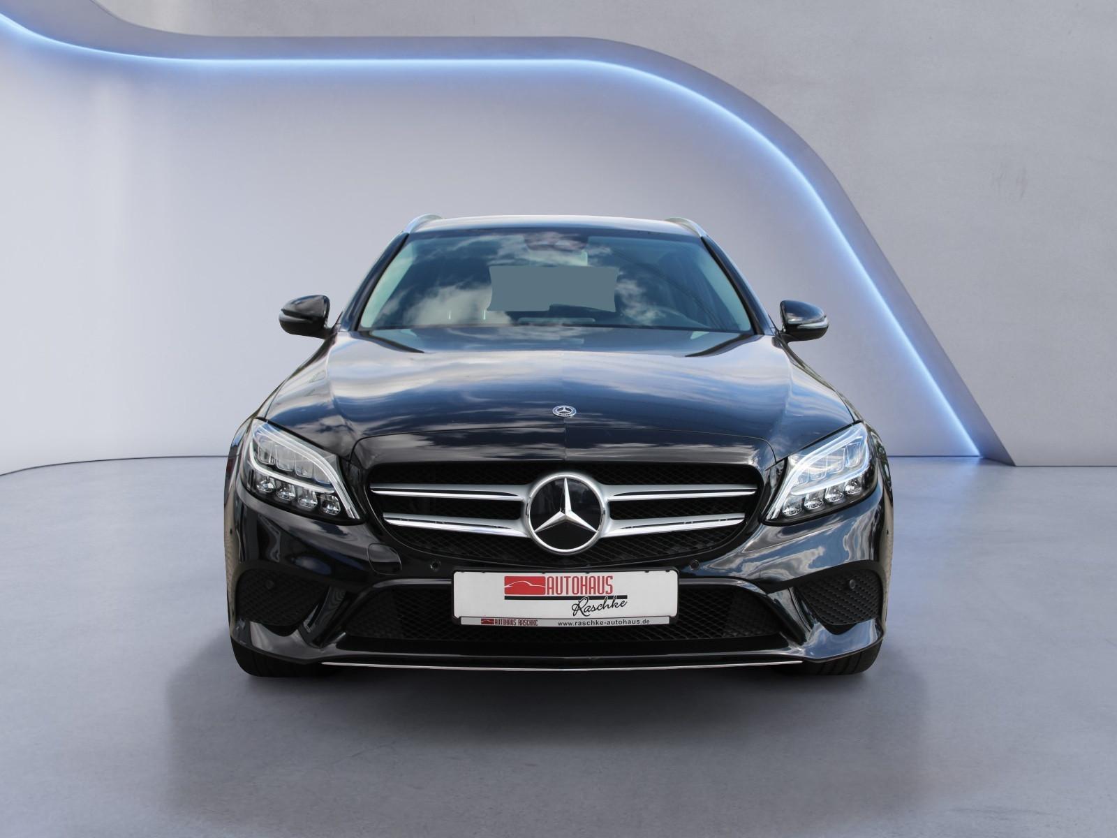 Mercedes-Benz C 180CGI Avantgarde /LED/AHK/ Kamera/ 83tkm