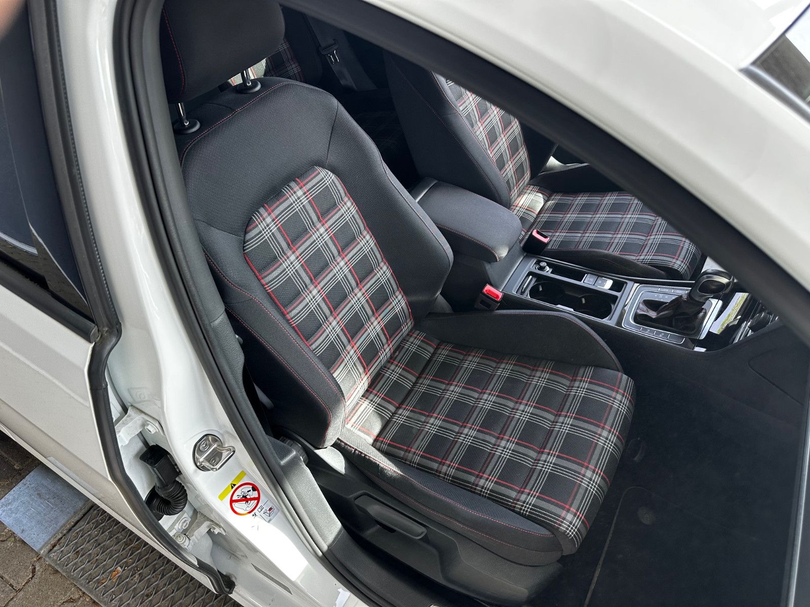 Volkswagen Golf VII 2.0TSi GTI Performance BMT/Start-Stopp — Bild 11