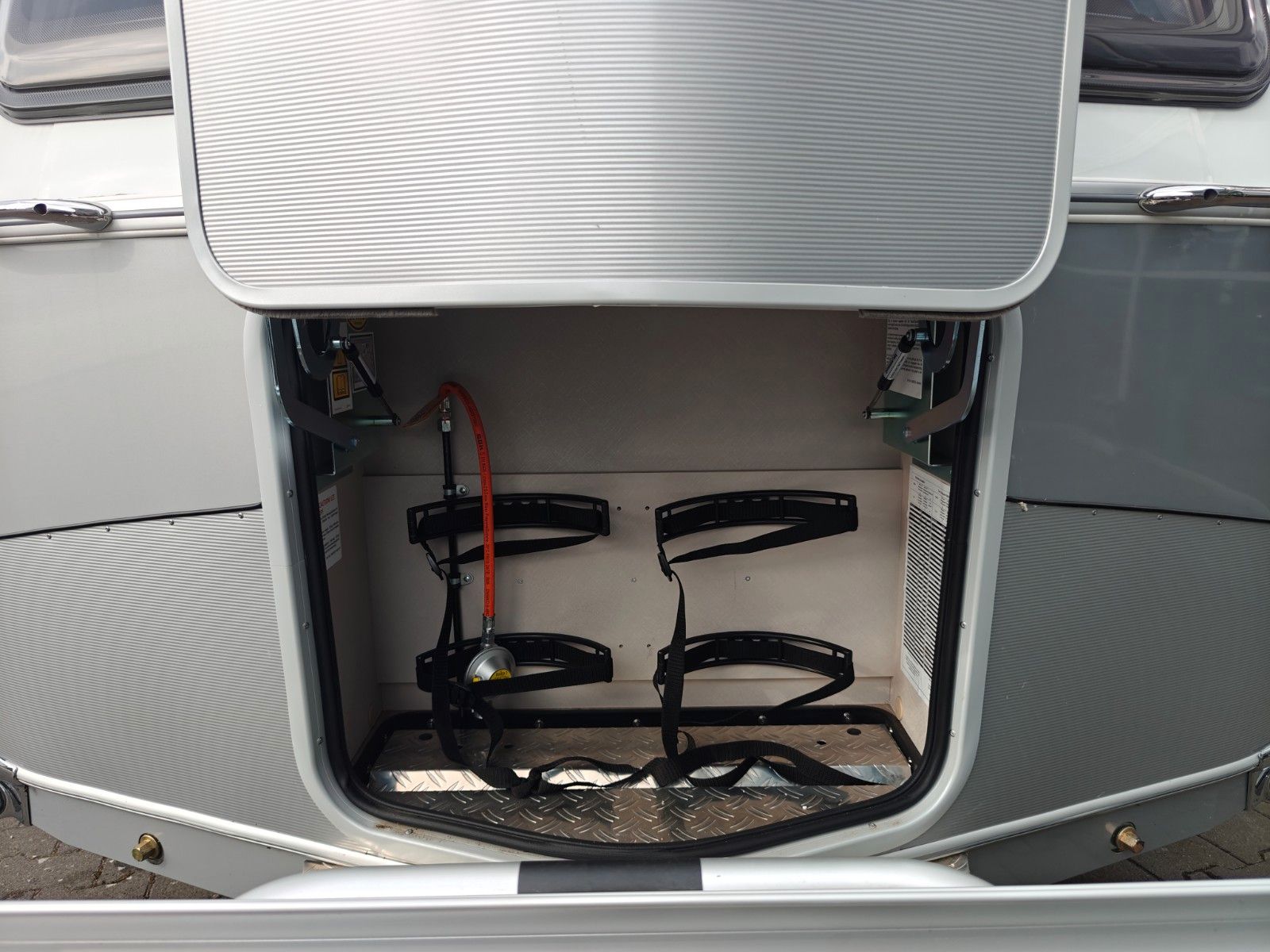 Fahrzeugabbildung HYMER / ERIBA / HYMERCAR Touring 642 Urban - JETZT 5.012€ SPAREN !
