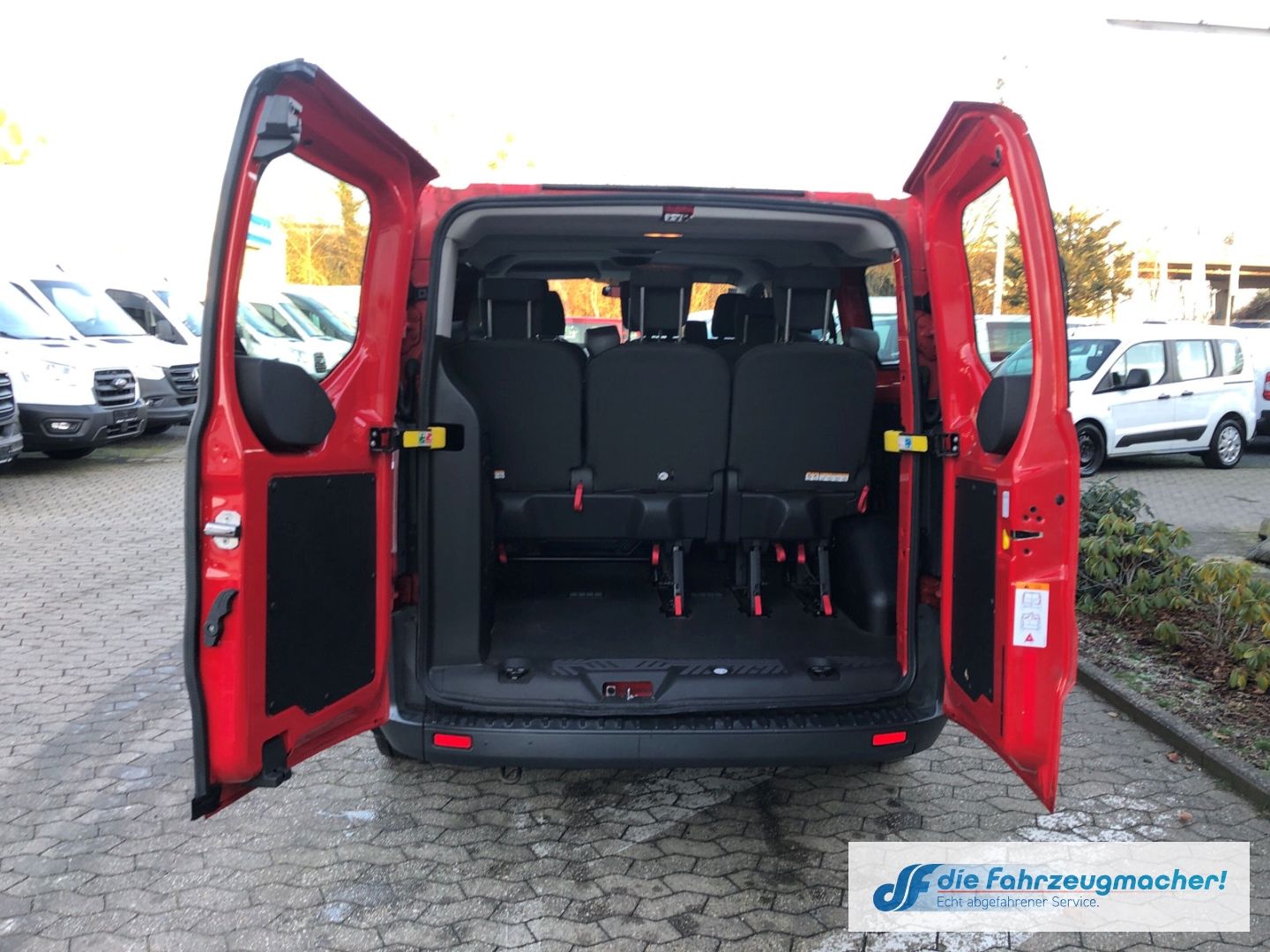 Fahrzeugabbildung Ford Transit Custom Kombi 300 L1 2.2 TDCi *8410 *EXPO