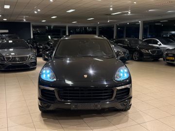Porsche Cayenne - 2