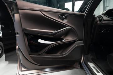 صورة مصغرة 11 لـ 2023 Aston Martin DBX