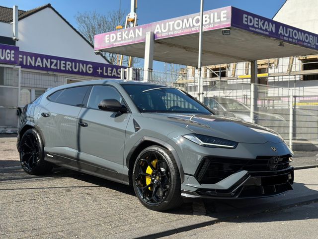 Lamborghini Urus 4.0 V8 Performante CARBON-PACKAGE/AKRAPOVIC