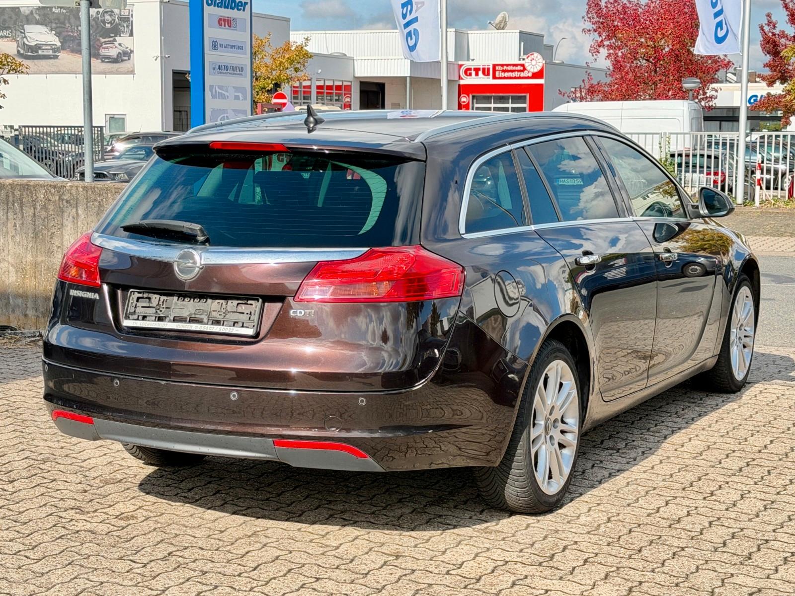 Opel Insignia 2011 — photo 7