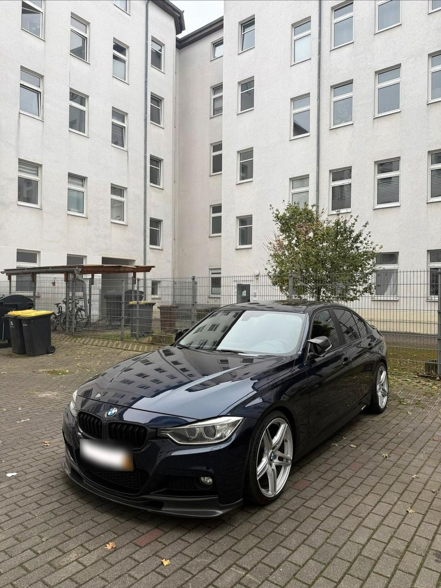 BMW 320