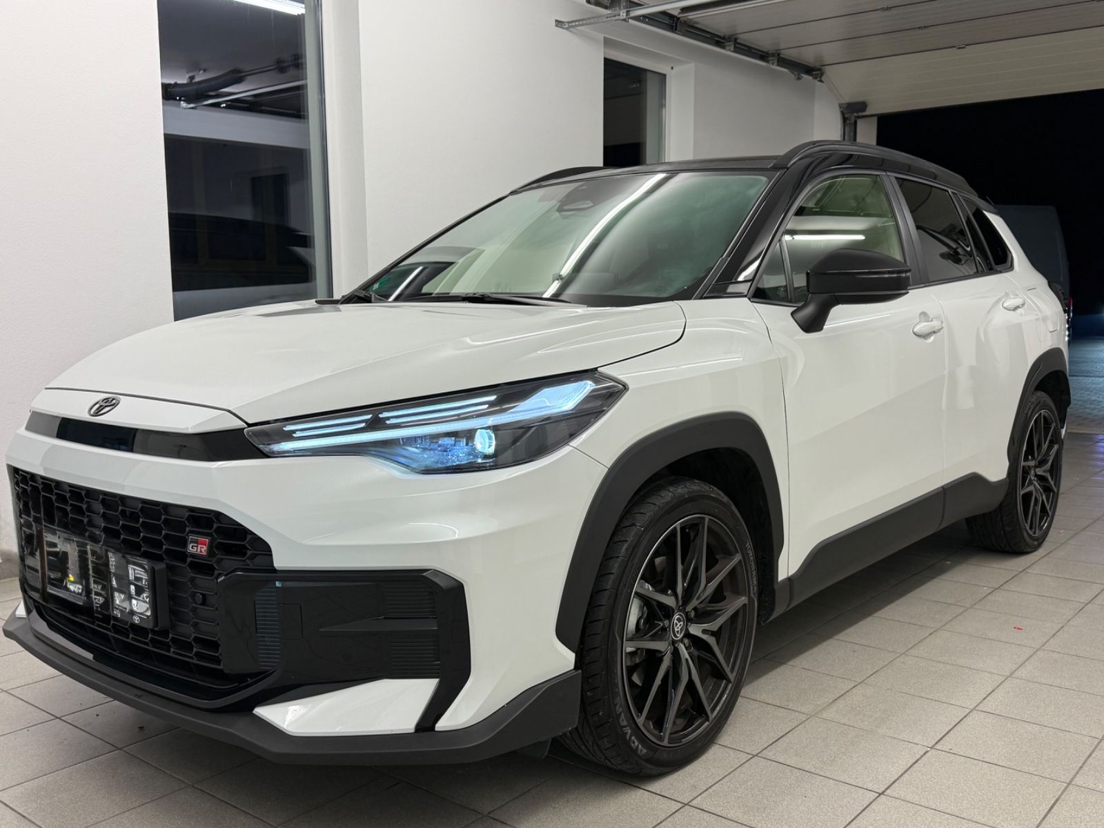 Toyota Corolla Cross Hybrid FWD GR Sport