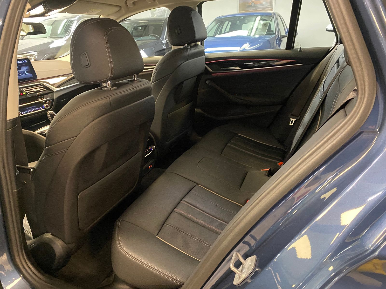 BMW 520 d Touring Luxury Line Standh. Driv. Ass.Prof foto 14
