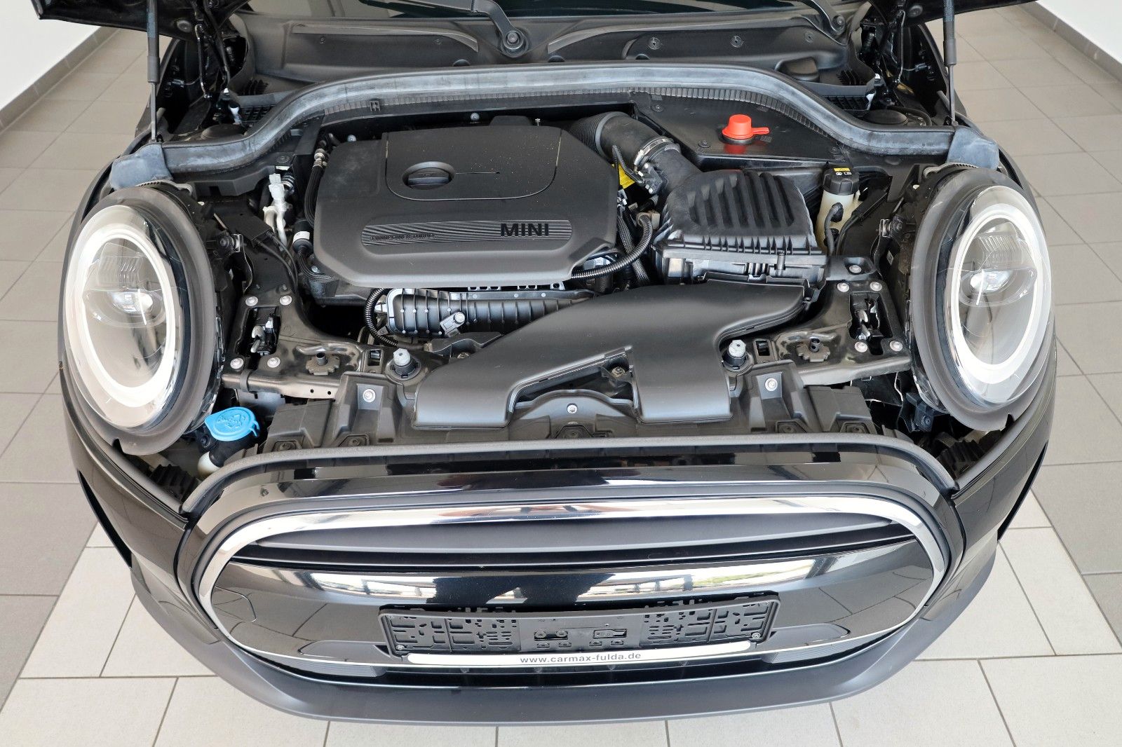 Fahrzeugabbildung MINI COOPER 5-trg.,Aut.,Navi,LED,Kamera,DAB,PDC