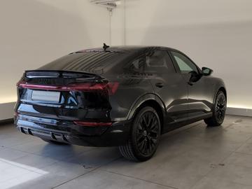 صورة 8 لـ 2024 AUDI Q8 E-TRON