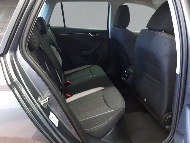 Fahrzeugabbildung Skoda Kamiq Selection 1.5TSI DSG Navi AHK MatrixLED