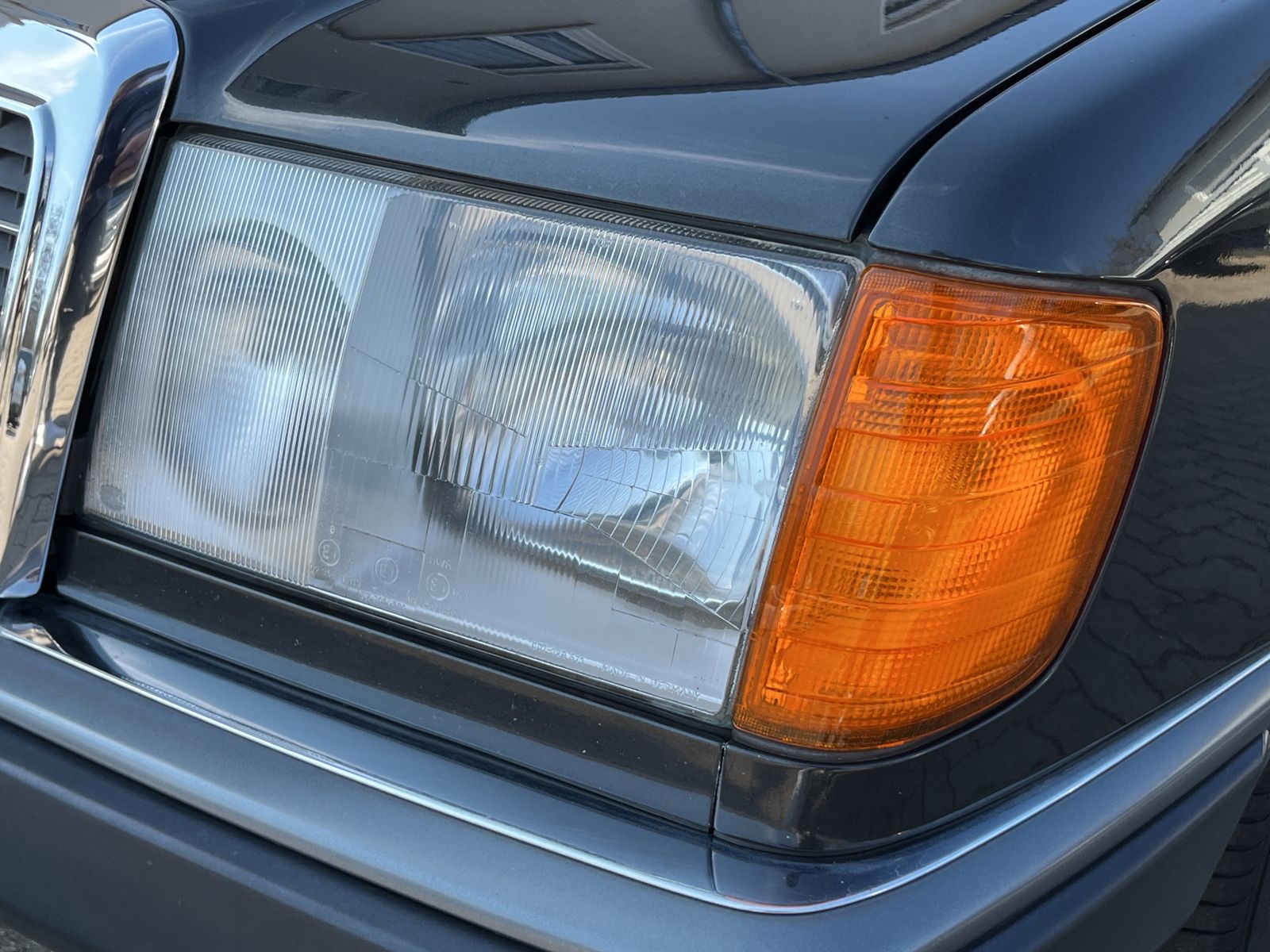 Fahrzeugabbildung Mercedes-Benz E 230 CE*W124C*1 Hand*128tkm* Guter Zustand*