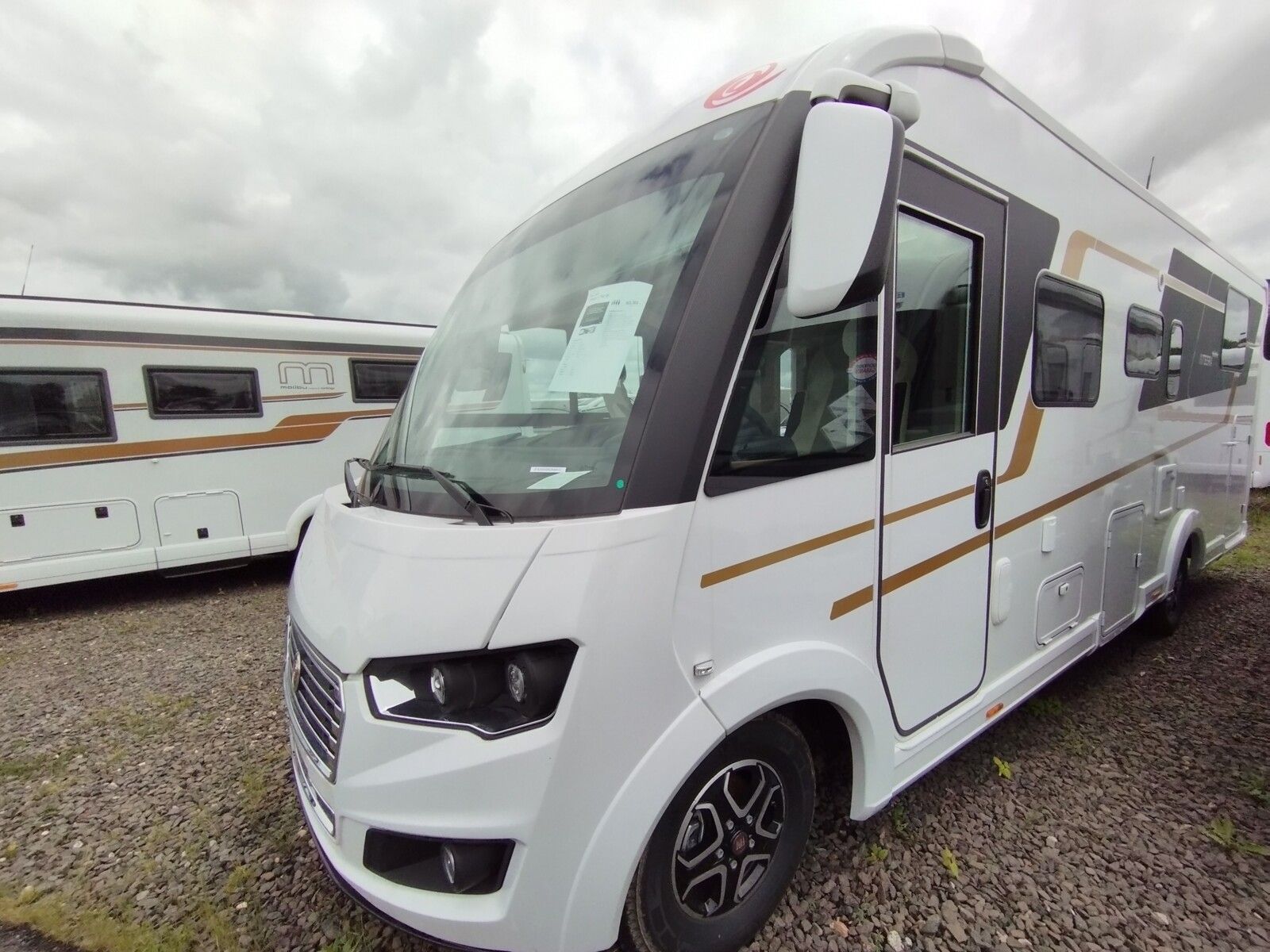 Fahrzeugabbildung Eura Mobil Integra I 760 QF SAT,Solar,Klimaanlage,TV,RK