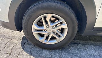 Hyundai TUCSON - 10