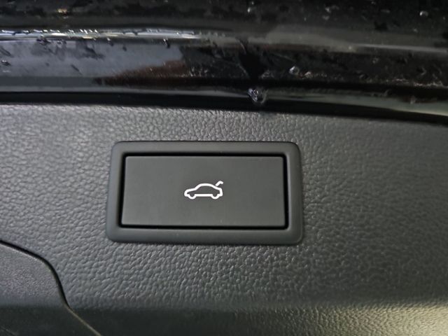 Fahrzeugabbildung Volkswagen Passat 2.0 TDI DSG Elegance LED-MATRIX NAVI AHK