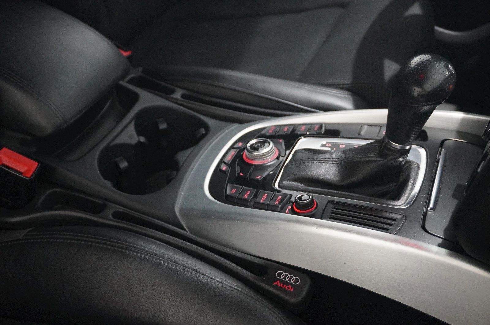Fahrzeugabbildung Audi Q5 3.0 TDI V6 S-LINE QUATTRO NAVI/BI-XENON/SPORT