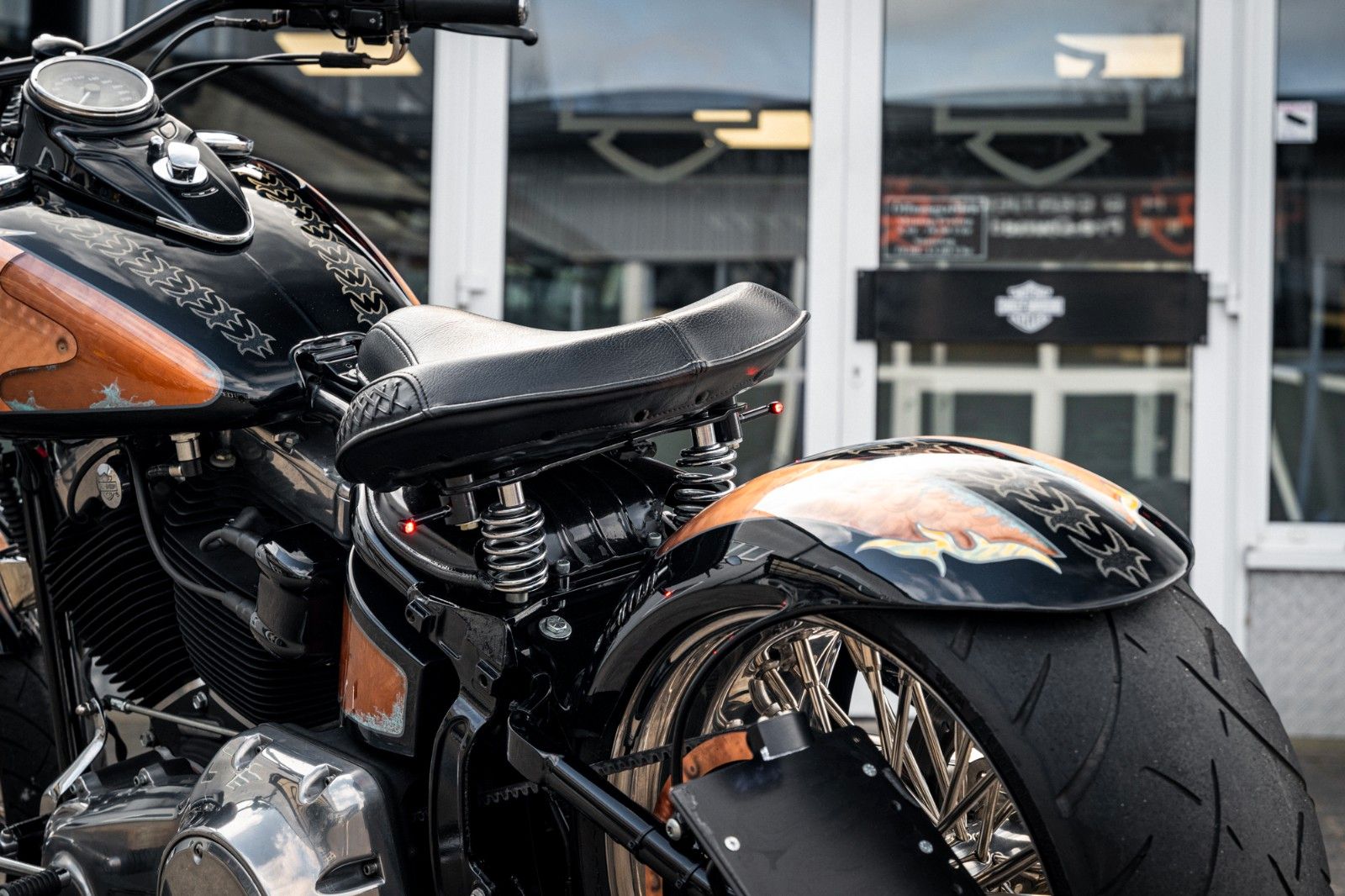 Fahrzeugabbildung Harley-Davidson SOFTAIL CROSS BONES CUSTOM FLSTSB - BIG SPOKE