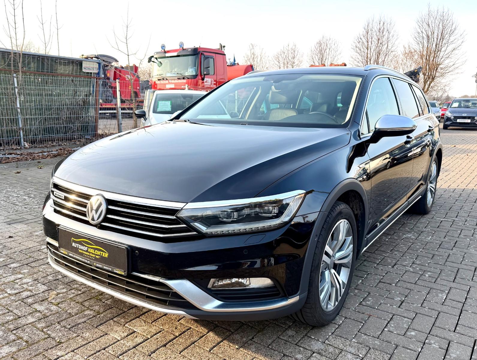 Volkswagen Var. Alltrack 4 Motion AHK KAM NAV PANO LEDER