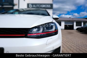 Volkswagen Golf - 11