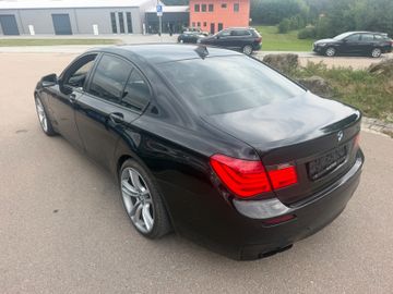 BMW 740 - 7