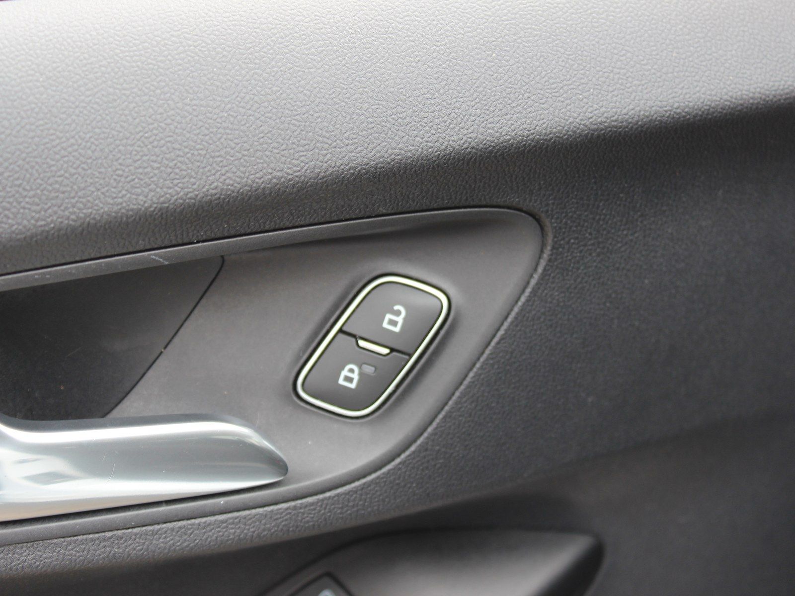 Fahrzeugabbildung Ford Puma Titanium 1,0 EcoBoost Mild Hybrid