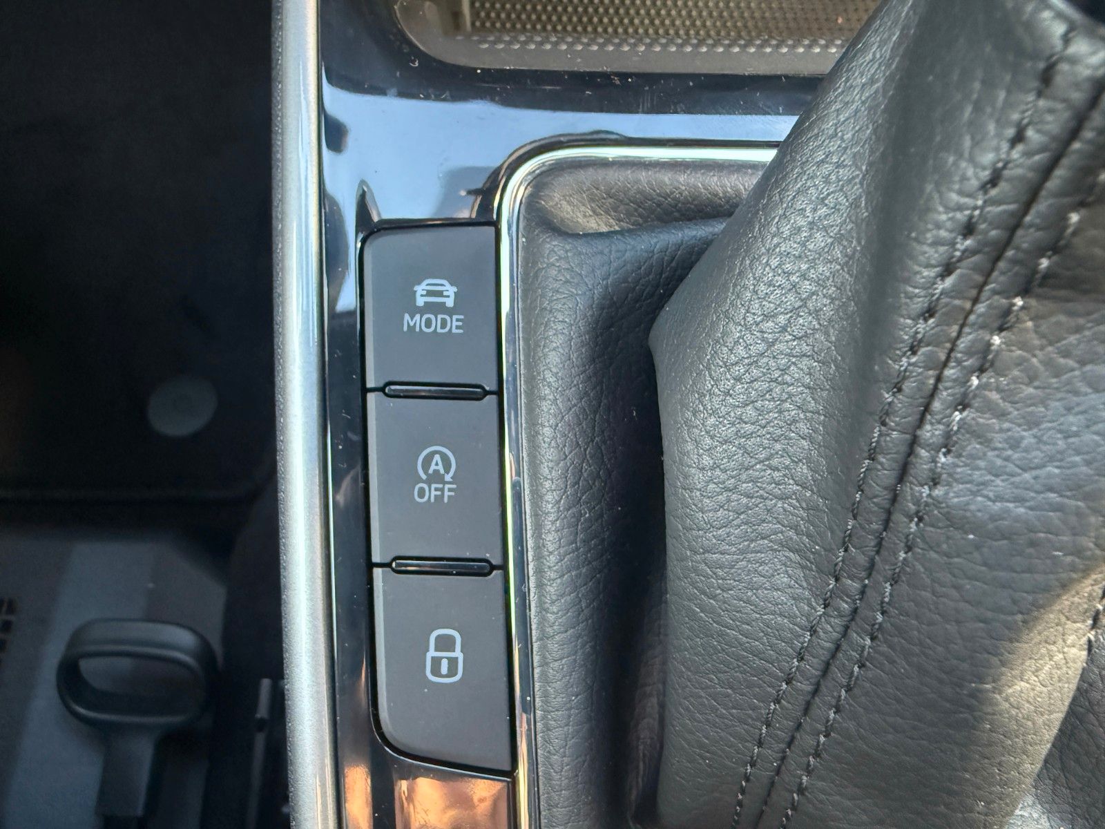 Fahrzeugabbildung SKODA Fabia Jubiläumsedition 1,5 TSI 130 kW 7-Gang-DSG