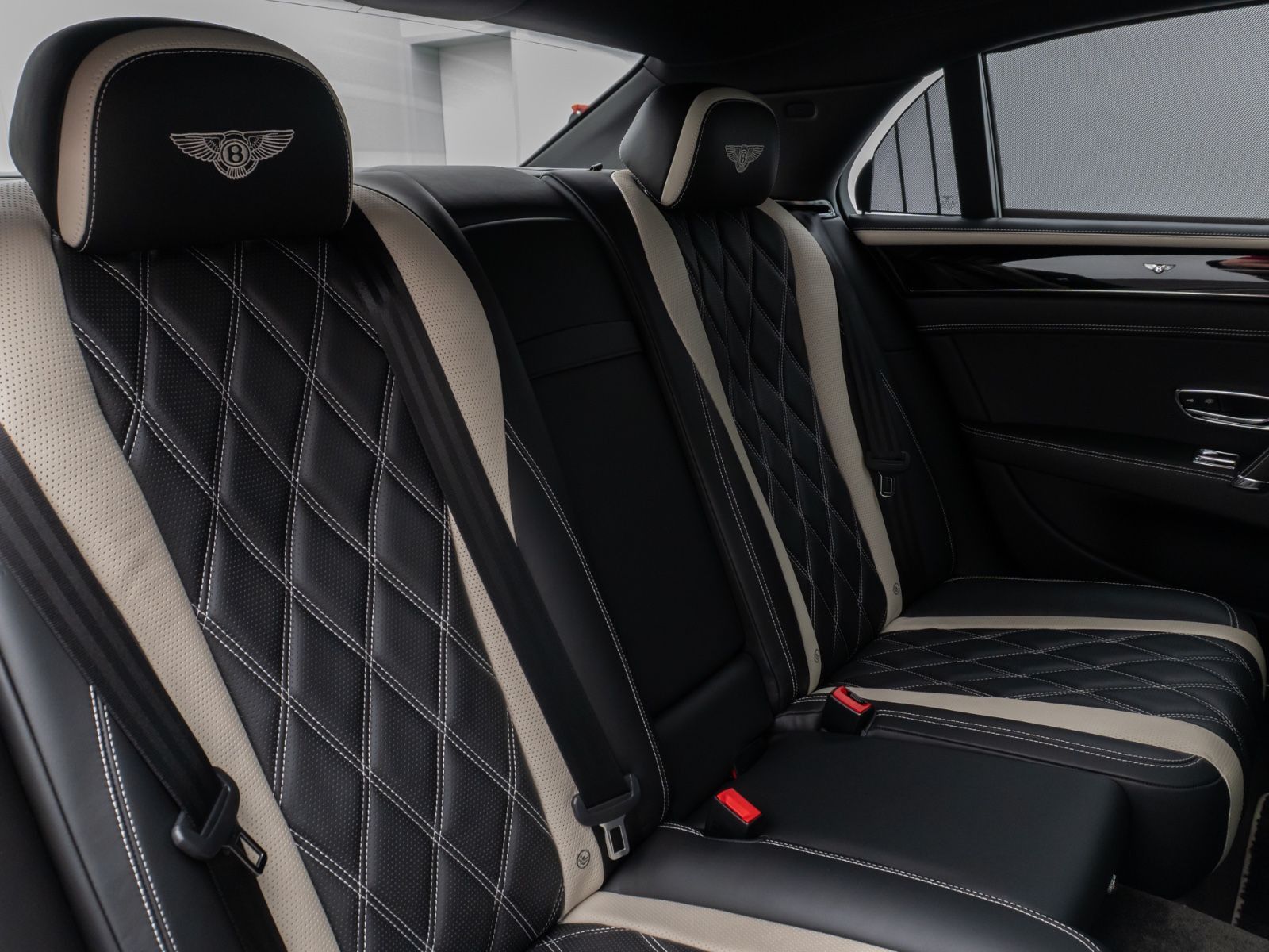 Fahrzeugabbildung Bentley Continental Flying Spur W12 Mulliner by Concord