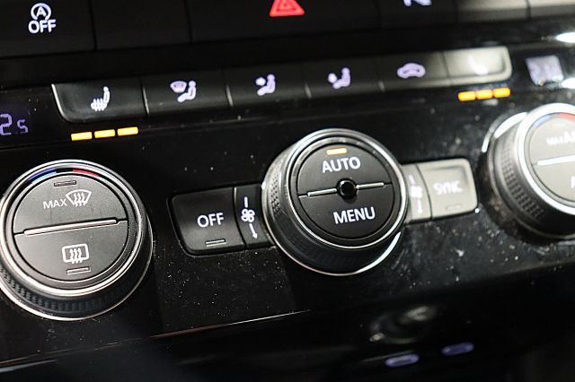 T-Roc 1.5 TSI UNITED LED NAVI KAMERA SHZ BT PDC