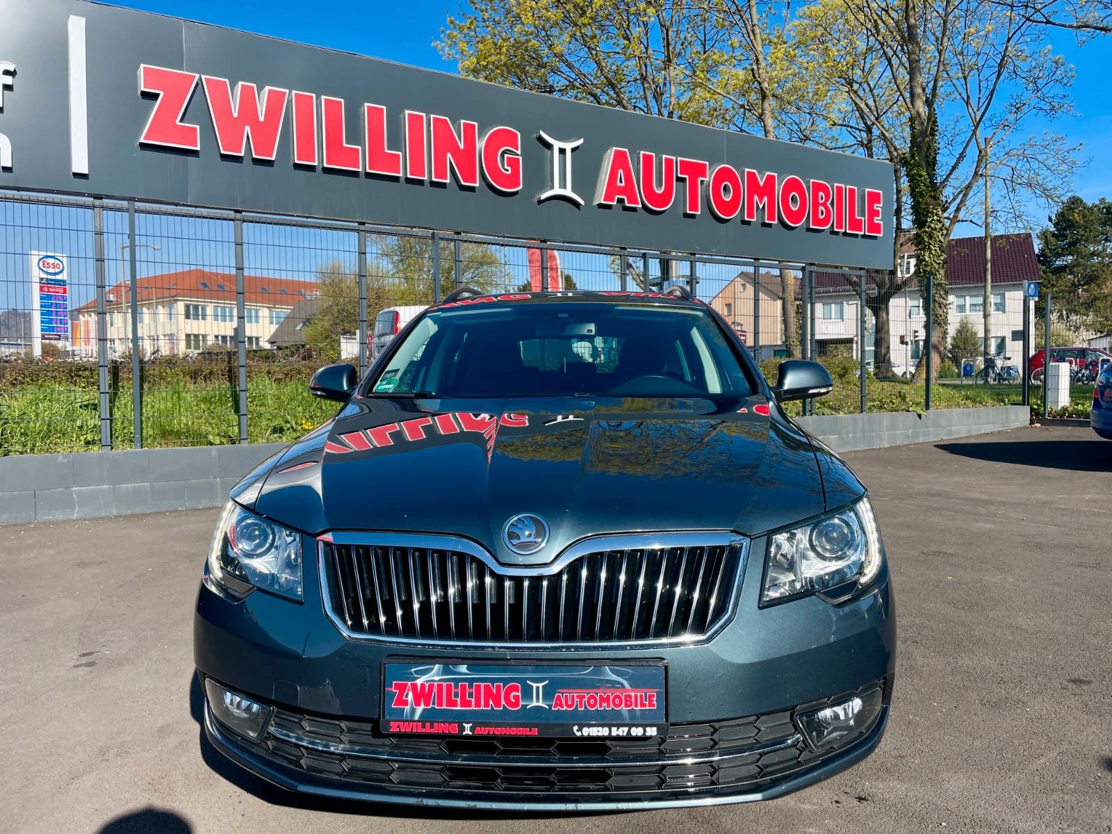 Skoda Superb Combi Exclusive/2.HAND/DSG/LED/PDC