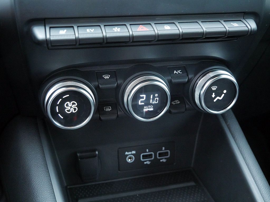 Fahrzeugabbildung Renault Captur Intens E-Tech Plug-In 160 KAMERA NAVI LED