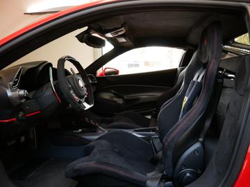 2019 Ferrari 488 PISTA — миниатюра 21
