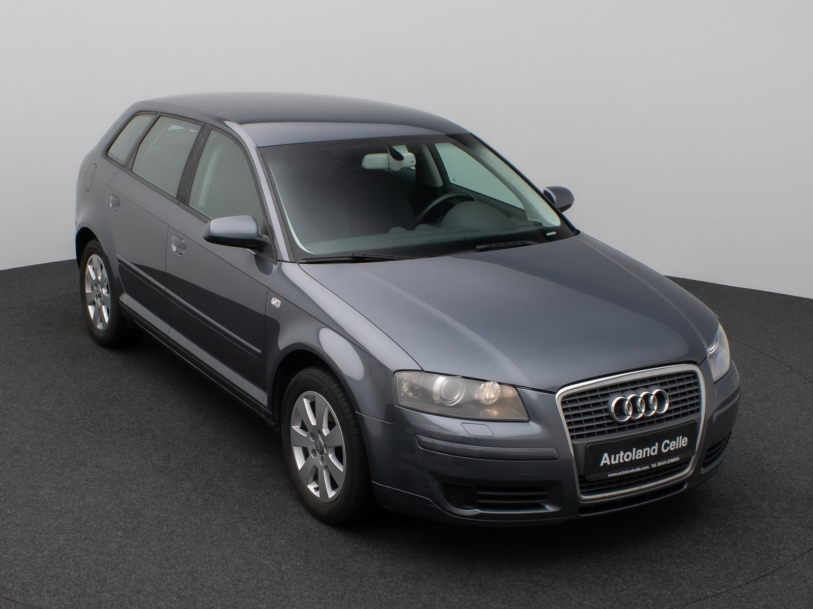 Fahrzeugabbildung Audi A3 Sportback 1.6 FSI Ambiente Sitzhzg PDC Xenon