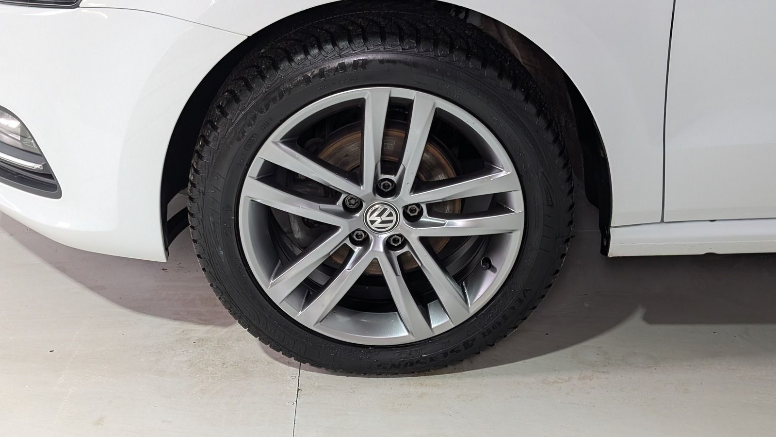 Fahrzeugabbildung Volkswagen Polo V 1.0 TSI * SHZ * LED * PDC Allstar