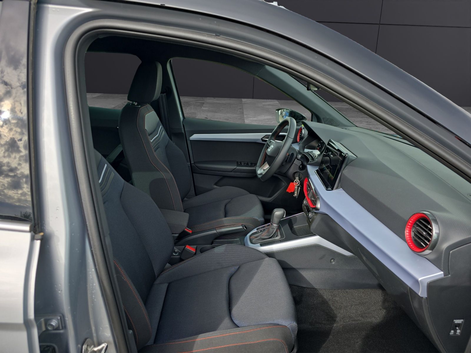 Fahrzeugabbildung SEAT Arona FR 1.5 TSI DSG ACC LED