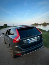 Volvo XC60 D4 Summum Geartronic Summum - Volvo XC60 Gebrauchtwagen in Hamburg