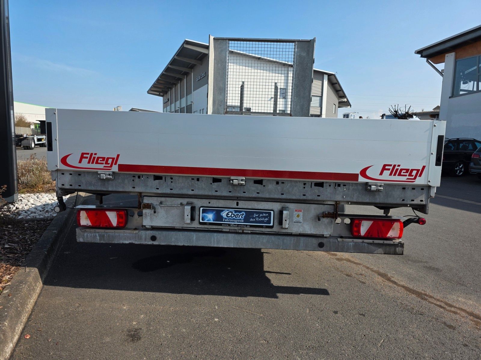 Fahrzeugabbildung Fliegl TPS 119 GFA-Achsen Auffahrrampen Knorr ABS