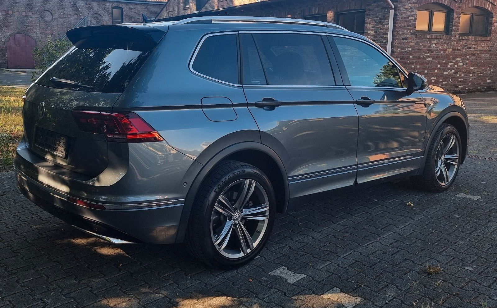 Volkswagen Tiguan Allspace Highline 4Motion-R-LINE-PANORAMA foto 5