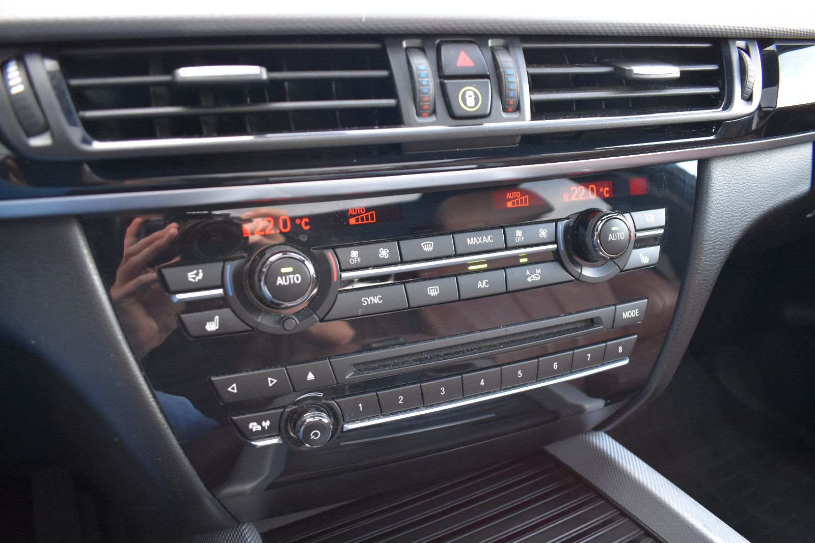 Fahrzeugabbildung BMW X5 M50d*RFK*XEN*PANO*H&K*NAVI*MIETKAUF