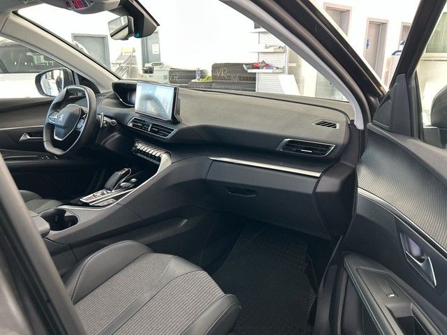 3008 Hybrid Allure