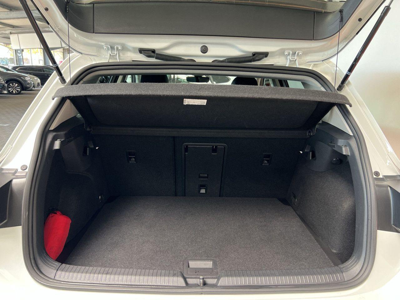 Volkswagen Golf 8 ACTIVE 1.5 TSI HEAD-UP NAVI, миниатюра 9