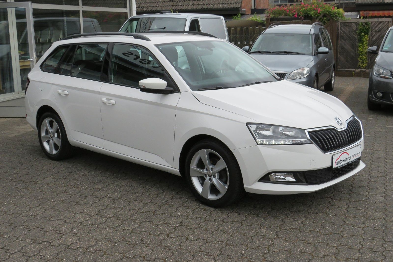 Fahrzeugabbildung SKODA Fabia Combi KLIMA SITZHEIZUNG PDC ALU 1.HAND