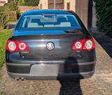 Volkswagen Passat - Volkswagen Passat aus 2004 mit Diesel-Antrieb