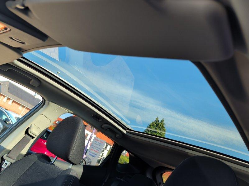 Nissan Qashqai 1.3 DIG-T  N-Connecta