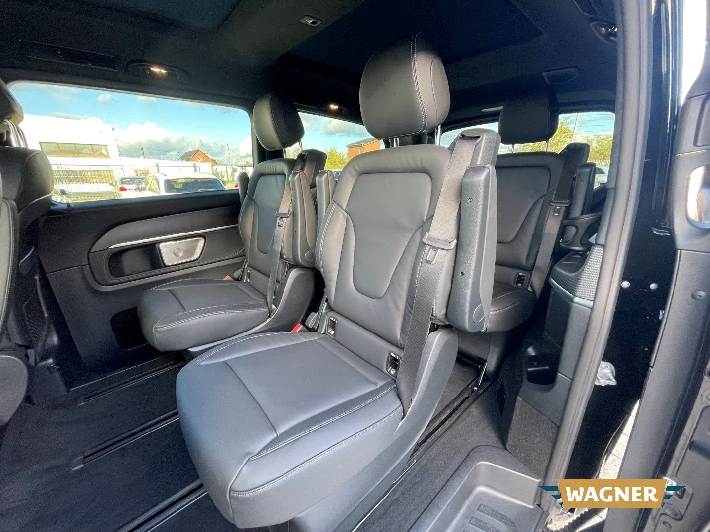 Fahrzeugabbildung Mercedes-Benz V 300 d AMG EXCLUSIVE EDITION 4MATIC lang Voll V