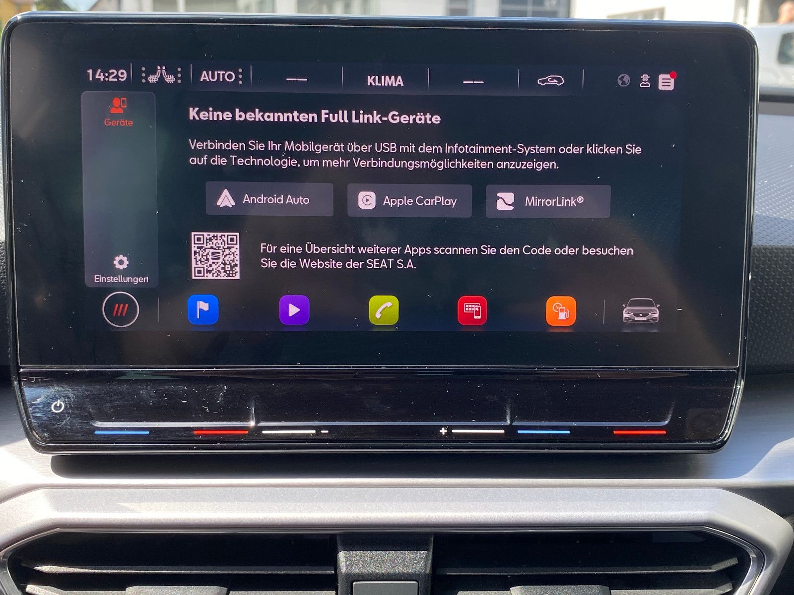 Fahrzeugabbildung SEAT Leon FR 1,5 eTSI DSG *NAVI*PLA*ASSIST-PAKET