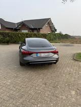 Audi e-tron GT quattro - - graue Audi e-tron GT