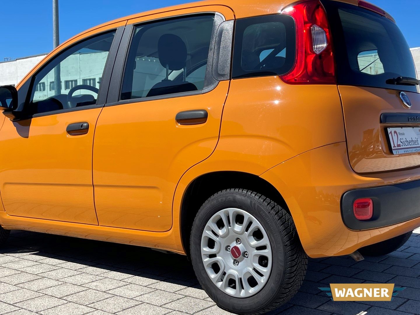 Fahrzeugabbildung Fiat Panda Hybrid Klimaanlage Isofix Tagfahrlicht