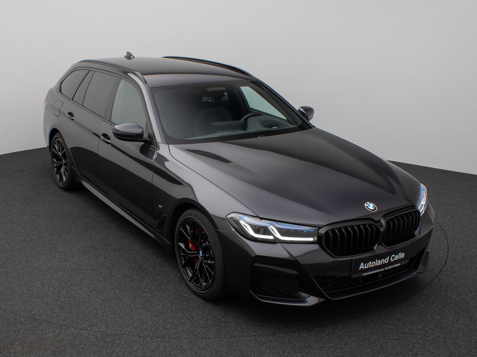 Fahrzeugabbildung BMW 530d xD M Sport Laser Kamera HUD DAB HiFi Komfor