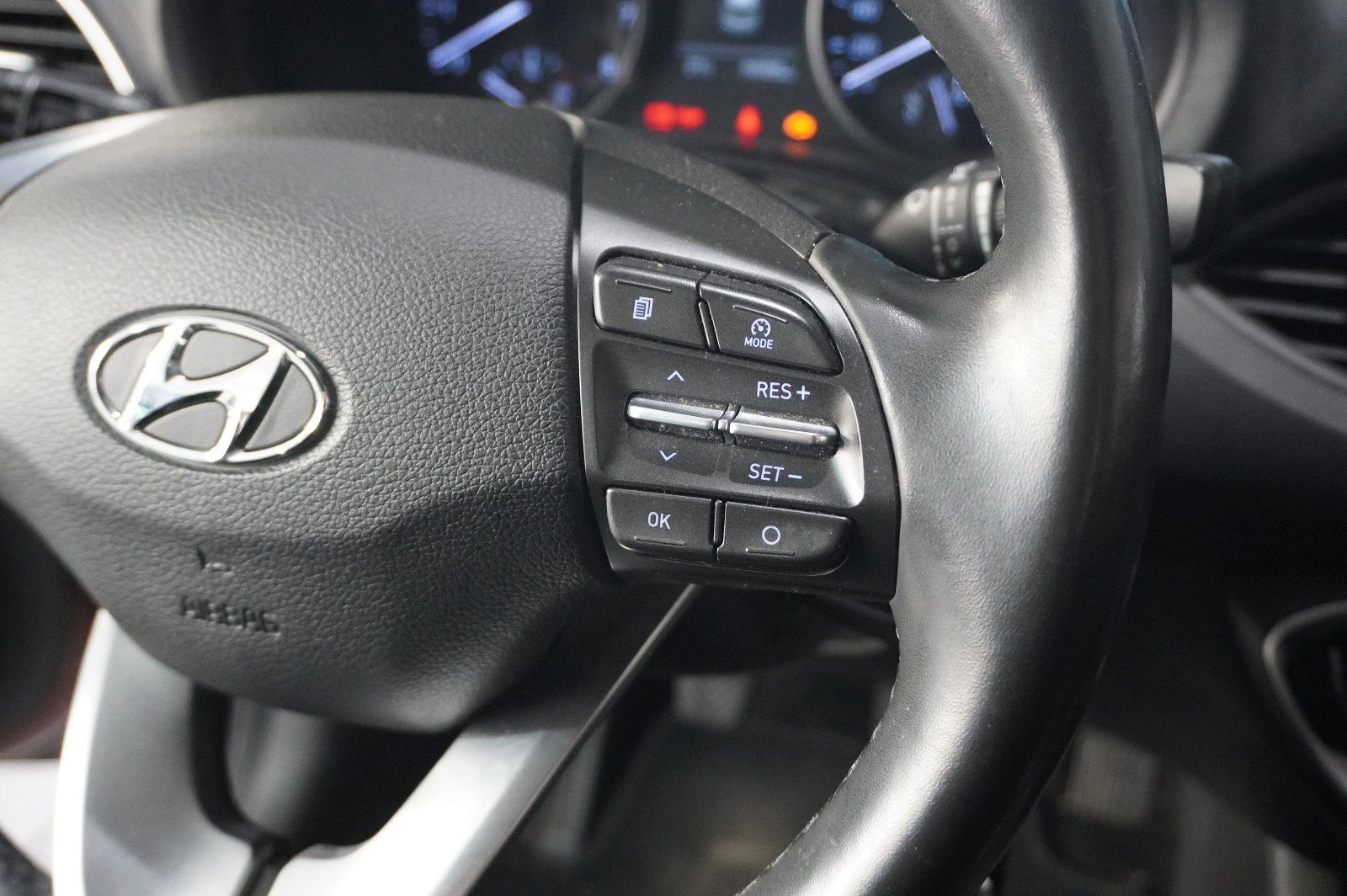 Fahrzeugabbildung Hyundai i30 LIM. 1.0 T-GDI SELECT LED/KLIMA/PDC/TEMP/USB