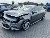 Mercedes-Benz CLA 180d Shooting Brake AMG Panorama