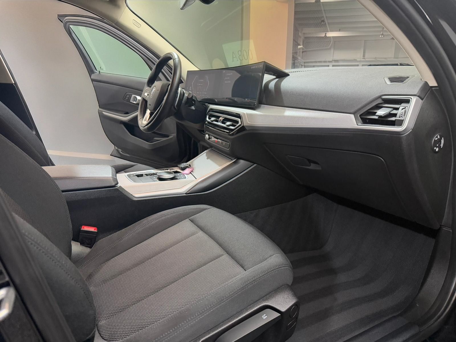 BMW 320d Limo xDrive Shadow-Line AHK*WIDE*LED*CARPLA foto 17